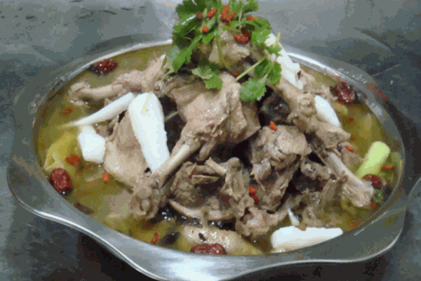 苗嶺啤酒鴨火鍋