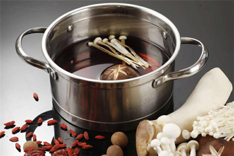 嗯吶嗯吶吧臺小火鍋