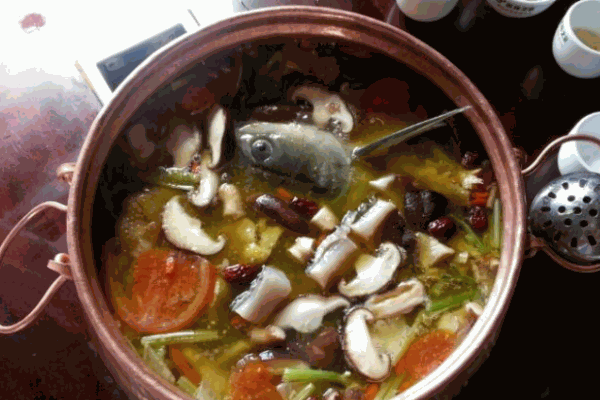 銅鍋魚火鍋