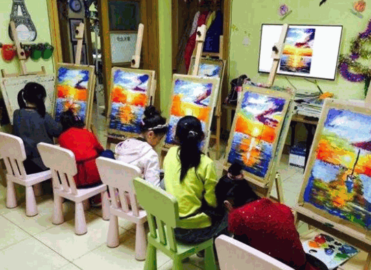 繪智少兒美術學習中心